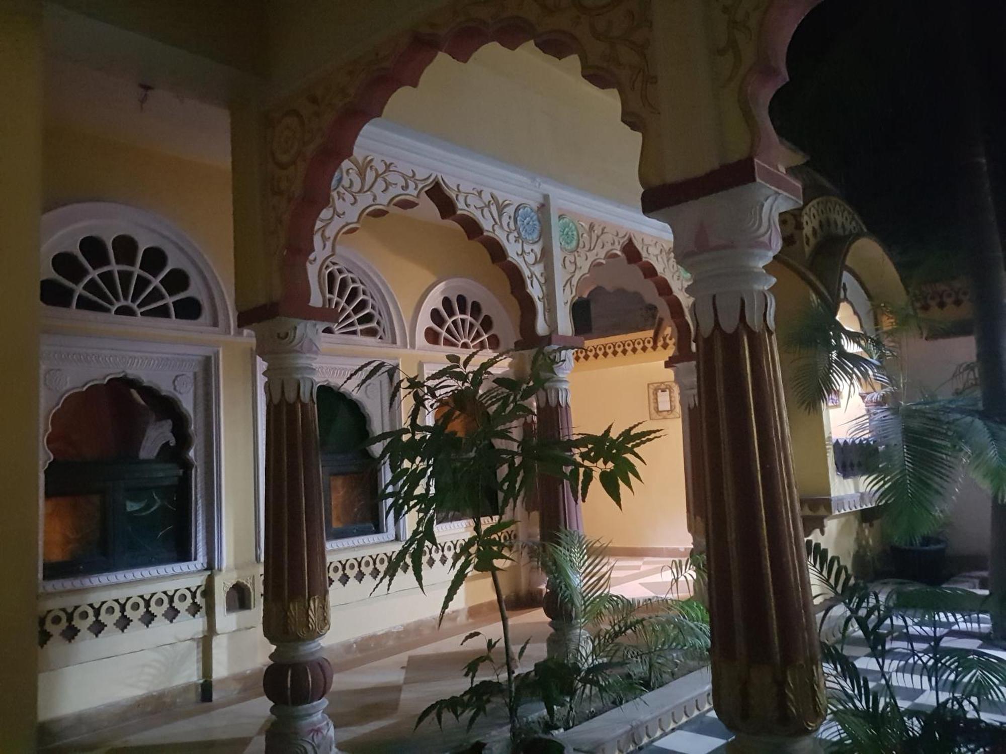 Sureli Haveli Apartment Jaipur Ruang foto